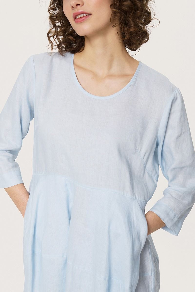 Airy linen short dress