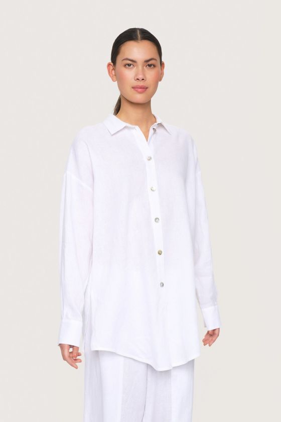 Airy linen shirt