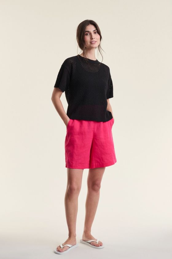 Airy linen shorts