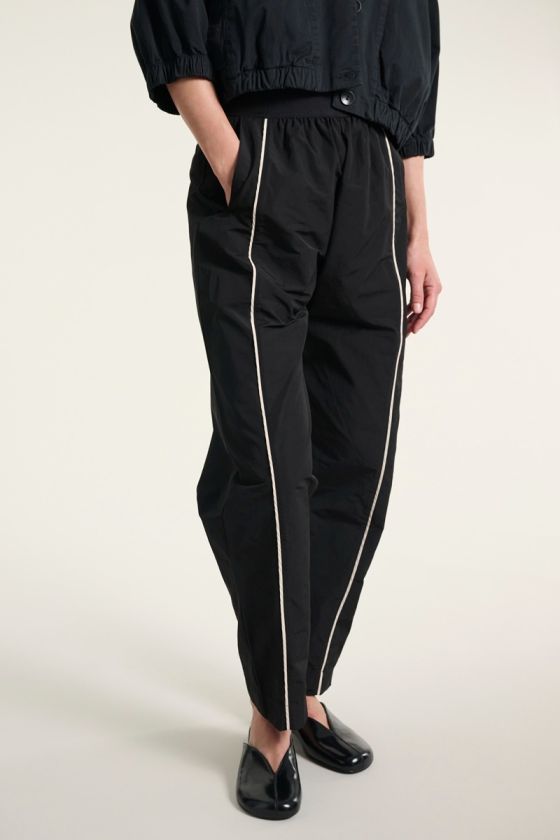 Fukkura piping pants