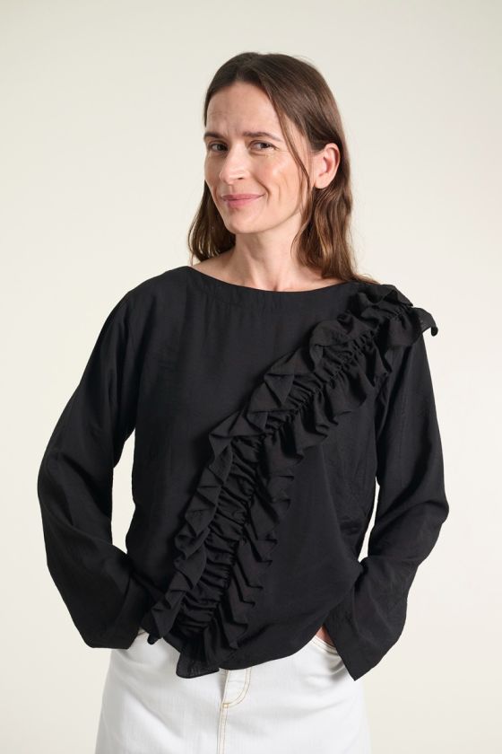 Karu bluse med flæse