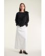Karu bluse med flæse