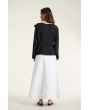Karu bluse med flæse