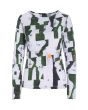 Yakumi blouse