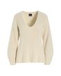 Kareshi blouse with v-neck