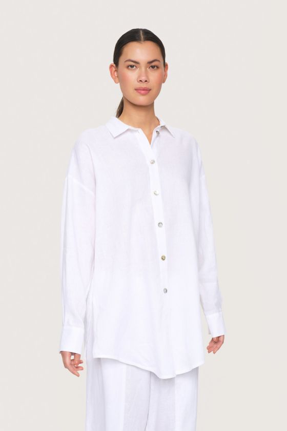 Airy linen shirt