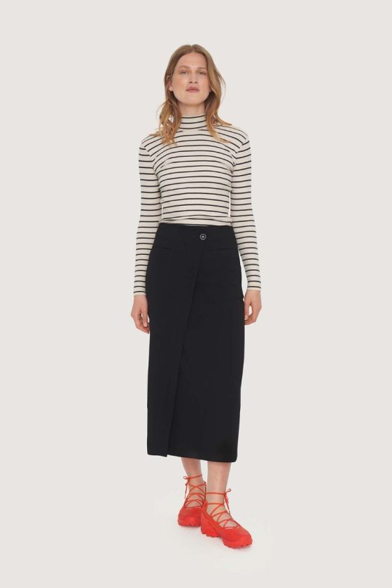 Globe stripe turtleneck blouse