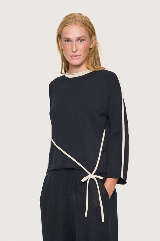 Saku blouse with bow