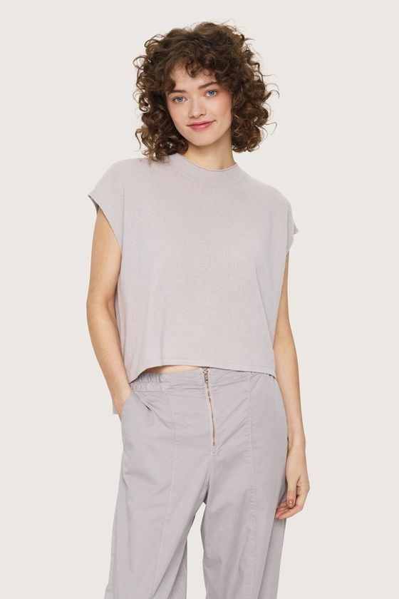 Cloud cashmere sleeveless blouse