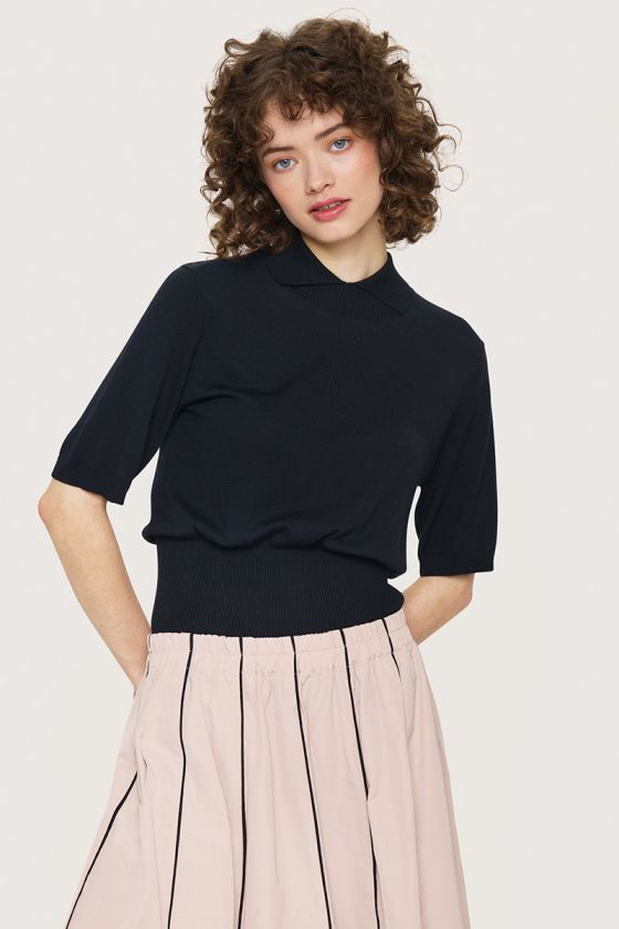 Bloom short-sleeved blouse